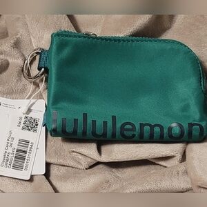 NWT LULULEMON CLIPPABLE CARD POUCH